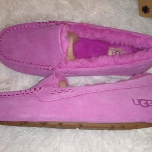 New Authentic UGGS Sz 10 Ansley
